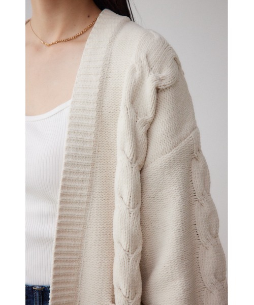 AZUL by moussy(アズールバイマウジー)の「シェニールケーブルニットロングカーディガン(カーディガン/ボレロ・レディース・ブラック/アイボリー/ダークグリーン/ライトグレー・SMALL/MEDIUM)」の12枚目の写真