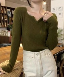 Alum'（アルム）の「キーネックスクエアリブニット（ニット/セーター）」