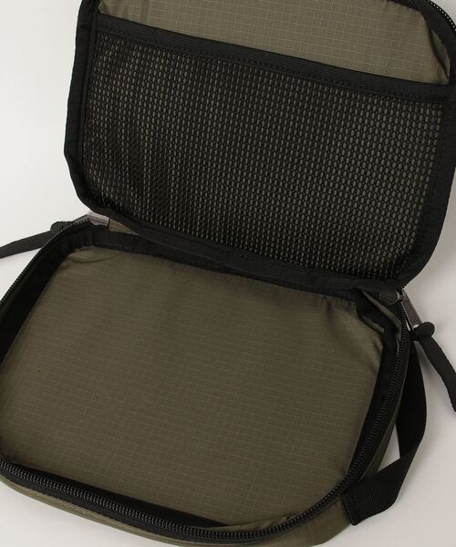 GREGORY(グレゴリー)の「GREGORY COVERT MISSION DAY V4 グレゴリー カバートミッションデイ バックパック(バックパック/リュック・メンズ・ブラック・FREE)」の4枚目の写真