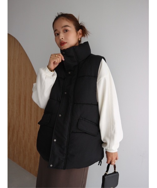 TRUNC（トランクエイティーエイト）の「Side Shirring Patted Vest（ダウンベスト・レディース・ブラック/アイボリー・FREE）」の2枚目の写真