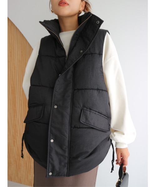 TRUNC（トランクエイティーエイト）の「Side Shirring Patted Vest（ダウンベスト・レディース・ブラック/アイボリー・FREE）」の3枚目の写真
