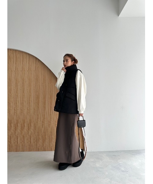 TRUNC（トランクエイティーエイト）の「Side Shirring Patted Vest（ダウンベスト・レディース・ブラック/アイボリー・FREE）」の22枚目の写真