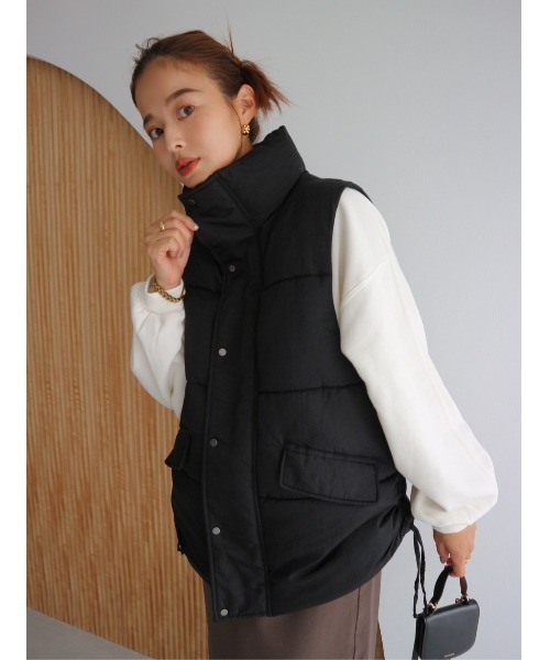TRUNC（トランクエイティーエイト）の「Side Shirring Patted Vest（ダウンベスト・レディース・ブラック/アイボリー・FREE）」の9枚目の写真