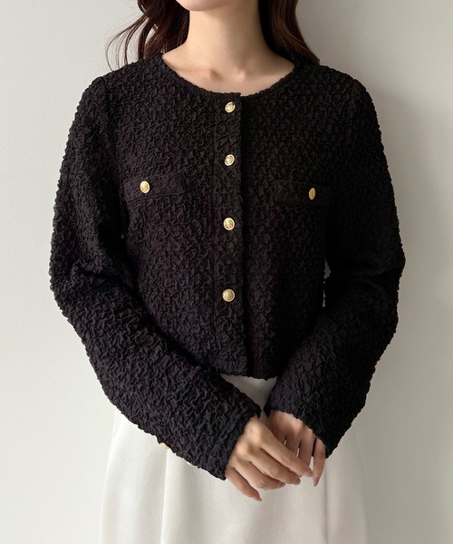 mipiarl(ミピアール)の「ぽこぽこ金ボタントップス(薄手、裏地なし)(Tシャツ/カットソー・レディース・ブラック/アイボリー/チャコール・SMALL/MEDIUM/LARGE)」の4枚目の写真