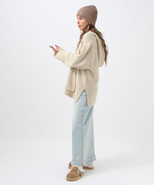 BAYFLOW（ベイフロー）の「[柔らかでチクチクしにくい]スキッパーニットフーディ（ニット/セーター・レディース・ベージュ/チャコール・FREE）」の4枚目の写真