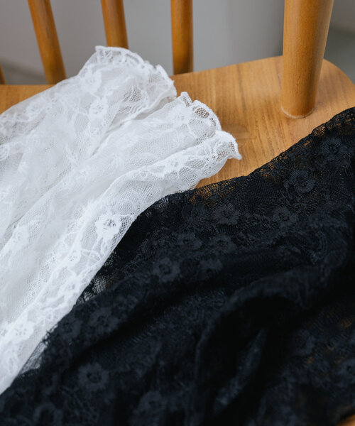 Kastane(カスタネ)の「レースハイソックス(ソックス/靴下・レディース・ホワイト/アイボリー/ブラック・FREE)」の7枚目の写真