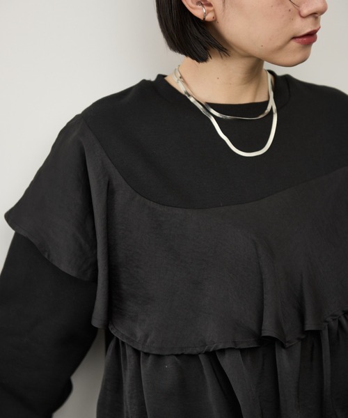 Shelly island（シェリーアイランド）の「サテンアシメフリルプルオーバー（スウェット・レディース・ホワイト/ブラック・FREE）」の12枚目の写真