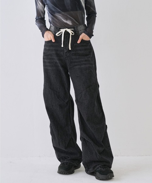 Uenui（ウニュイ）の「サイドタック ワイドデニム（デニムパンツ・レディース・インディゴブルー/ライトブルー/ブラック・FREE）」の2枚目の写真
