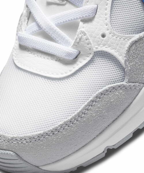 NIKE（ナイキ）の「ナイキ エア マックス SC キッズシューズ / Nike Air Max SC Little Kids' Shoes CZ5356-101 White（スニーカー・キッズ・ホワイト系その他3・16.5/17/17.5/18/18.5/19/19.5/20/20.5/21/21.5/22）」の5枚目の写真