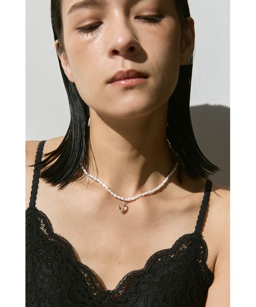 un/neu(アンノイ)の「カラービーズハートネックレス(ネックレス・レディース・グリーン/ホワイト/ブルー・FREE)」の2枚目の写真