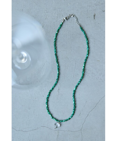 un/neu(アンノイ)の「カラービーズハートネックレス(ネックレス・レディース・グリーン/ホワイト/ブルー・FREE)」の5枚目の写真