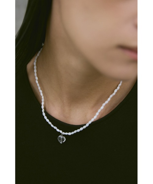 un/neu(アンノイ)の「カラービーズハートネックレス(ネックレス・レディース・グリーン/ホワイト/ブルー・FREE)」の8枚目の写真