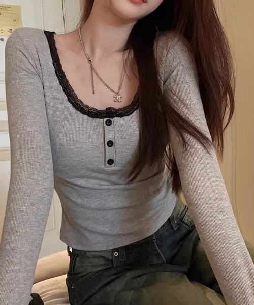 ViViDAY(ビビデー)の「【カップ付き】レース長袖インナートップス(Tシャツ/カットソー・レディース・ブラック/ホワイト/グレー・M)」の22枚目の写真