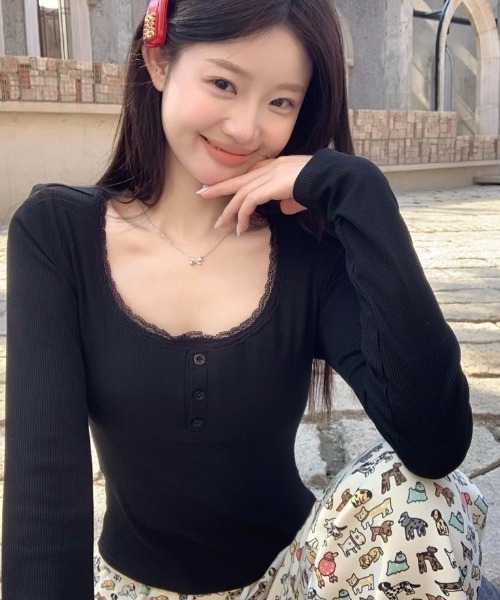 ViViDAY(ビビデー)の「【カップ付き】レース長袖インナートップス(Tシャツ/カットソー・レディース・ブラック/ホワイト/グレー・M)」の9枚目の写真