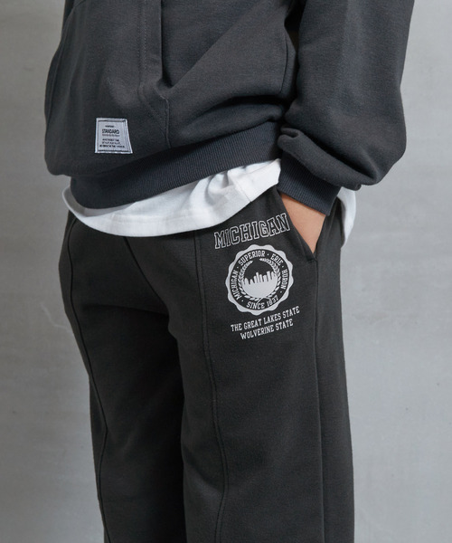 キッズ 裏毛プリント付き裾リブジョガーパンツ（スウェットパンツ