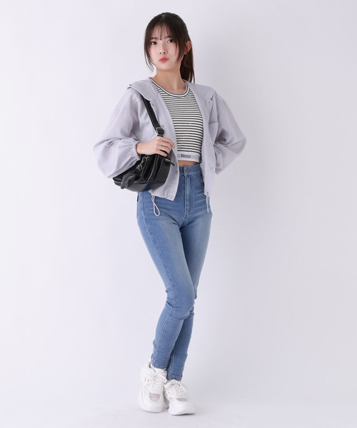 repipi armario（レピピ アルマリオ）の「【接触冷感/UVカット】スパンボイルショートパーカー（パーカー・キッズ・ホワイト/グレー/ブラック・SMALL/LARGE/MEDIUM）」の13枚目の写真