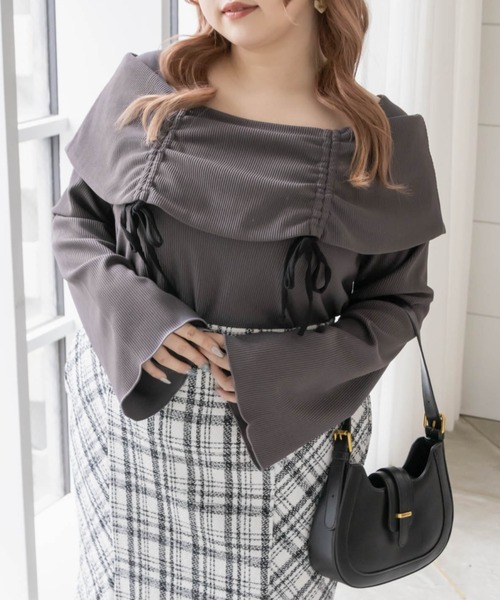 CLETTE(クレット)の「オフショル風ドロストリボンプルオーバー(Tシャツ/カットソー・レディース・チャコールグレー/アイボリー/ブラック・LL/3L/4L)」の2枚目の写真