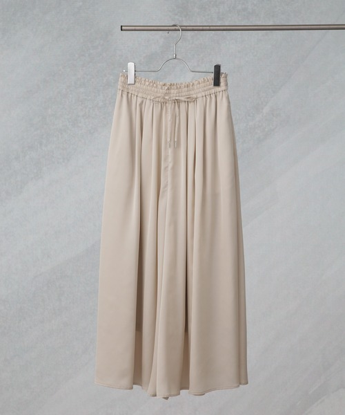 NANO universe(ナノユニバース)の「サテンギャザースカートパンツ(セットアップ可)(その他パンツ・レディース・チャコール/ベージュ系その他4/ライトベージュ・FREE)」の10枚目の写真