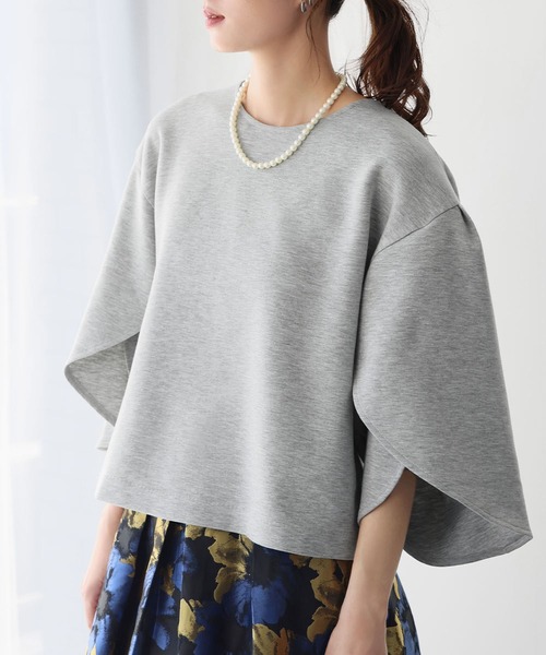 ELFRANK(エルフランク)の「チューリップスリーブダンボールプルオーバー(Tシャツ/カットソー・レディース・グレー/オフホワイト/ブラック・FREE)」の5枚目の写真