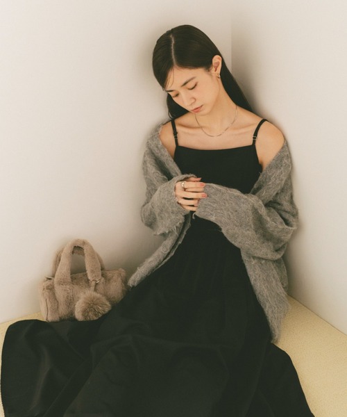 VANNIE U(ヴァニーユー)の「ラウンドカットビスチェデザインギャザーフレアキャミワンピース(ワンピース・レディース・ブラック/ホワイト/ブラウン/テラコッタ・FREE)」の16枚目の写真
