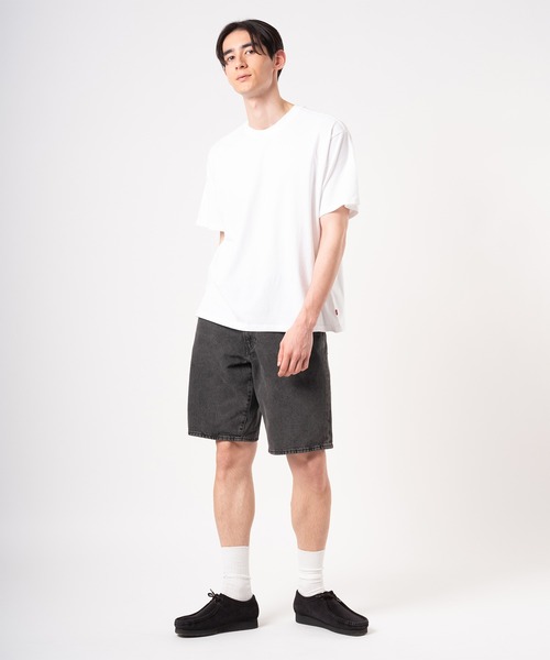 Levi's(リーバイス)の「Levi's/リーバイス ボックスシルエット クロップド Tシャツ(Tシャツ/カットソー・メンズ・ホワイト・S/M/L/XL)」の4枚目の写真