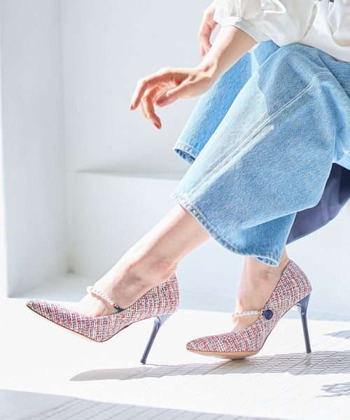 SEVEN TWELVE THIRTY（セヴントゥエルヴサーティー）の「スティレットヒールパールストラップﾊﾟﾝﾌﾟｽ（パンプス・レディース・ブラック/レッド系その他/グレイッシュベージュ/ブラック系その他・22cm/22.5cm/23cm/23.5cm/24cm/24.5cm）」の4枚目の写真