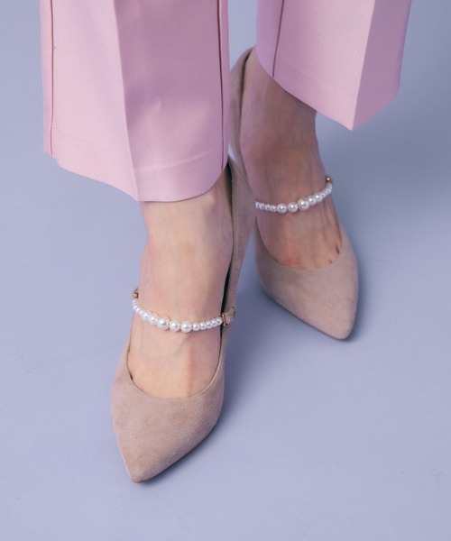 SEVEN TWELVE THIRTY（セヴントゥエルヴサーティー）の「スティレットヒールパールストラップﾊﾟﾝﾌﾟｽ（パンプス・レディース・ブラック/レッド系その他/グレイッシュベージュ/ブラック系その他・22cm/22.5cm/23cm/23.5cm/24cm/24.5cm）」の3枚目の写真