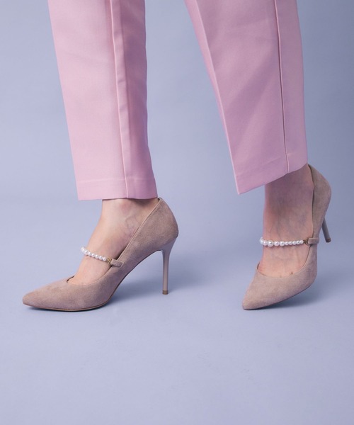 SEVEN TWELVE THIRTY（セヴントゥエルヴサーティー）の「スティレットヒールパールストラップﾊﾟﾝﾌﾟｽ（パンプス・レディース・ブラック/レッド系その他/グレイッシュベージュ/ブラック系その他・22cm/22.5cm/23cm/23.5cm/24cm/24.5cm）」の20枚目の写真