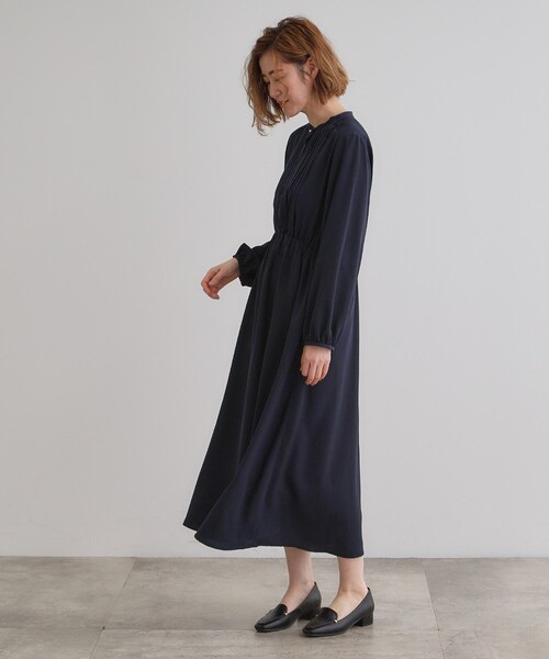 grove(グローブ)の「フロントタックフラワープリントワンピース(ワンピース・レディース・ブラック系/ベージュ系/ネイビー・02/01/03/04/05)」の14枚目の写真