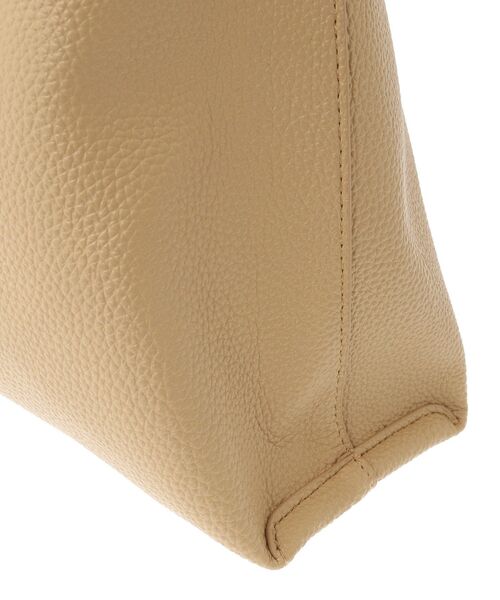 Green Parks(グリーンパークス)の「・QUON 軽量トライアングルトート(ハンドバッグ・レディース・チャコールグレー/ブラック/イエロー/グレイッシュベージュ・FREE)」の13枚目の写真