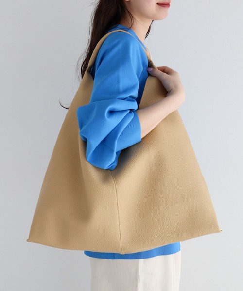 Green Parks(グリーンパークス)の「・QUON 軽量トライアングルトート(ハンドバッグ・レディース・チャコールグレー/ブラック/イエロー/グレイッシュベージュ・FREE)」の4枚目の写真