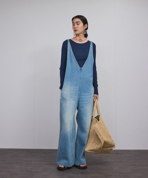 SALON adam et rope'（サロン アダム エ ロペ）の「Hug Silk ラウンドネックプルオーバー（Tシャツ/カットソー・レディース・ブラック/ネイビー/オフホワイト・FREE）」の8枚目の写真