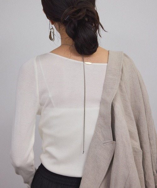 SALON adam et rope'（サロン アダム エ ロペ）の「Hug Silk ラウンドネックプルオーバー（Tシャツ/カットソー・レディース・ブラック/ネイビー/オフホワイト・FREE）」の15枚目の写真