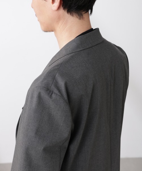 NANO universe(ナノユニバース)の「WEB限定/ジャケT(R) Vネック 半袖(Tシャツ/カットソー・メンズ・ホワイト/ブラック・S/M/L/XL)」の22枚目の写真
