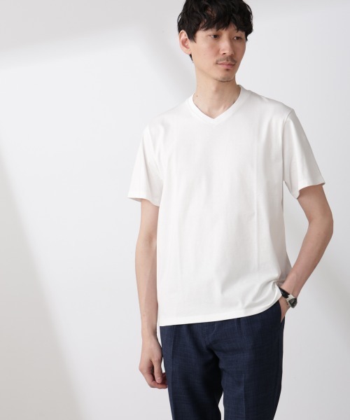 NANO universe(ナノユニバース)の「WEB限定/ジャケT(R) Vネック 半袖(Tシャツ/カットソー・メンズ・ホワイト/ブラック・S/M/L/XL)」の9枚目の写真