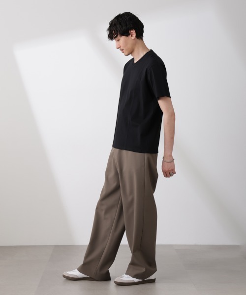NANO universe(ナノユニバース)の「WEB限定/ジャケT(R) Vネック 半袖(Tシャツ/カットソー・メンズ・ホワイト/ブラック・S/M/L/XL)」の6枚目の写真