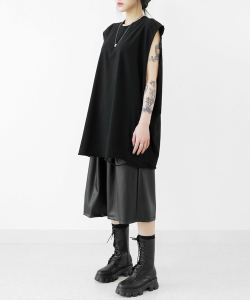 minsobi（ミンソビ）の「ダメージBIGノースリーブトップス  ユニセックス  ボクシーシルエット ノースリーブ（Tシャツ/カットソー・メンズ・アイボリー/ブラック・FREE）」の8枚目の写真