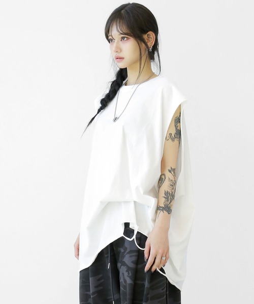 minsobi（ミンソビ）の「ダメージBIGノースリーブトップス  ユニセックス  ボクシーシルエット ノースリーブ（Tシャツ/カットソー・メンズ・アイボリー/ブラック・FREE）」の16枚目の写真