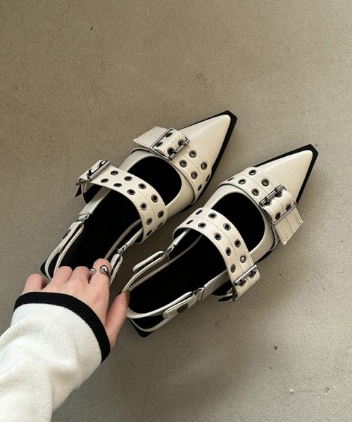 HALEY PESCA（ヘーリーペスカ）の「HALEY PESCA/ポインテッドトゥ　ベルテッドミュールサンダル（サンダル・レディース・アイボリー/ブラック・36/38/40）」の3枚目の写真