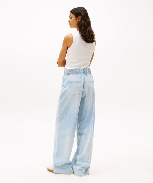 tommy jeans(トミー ジーンズ)の「ペーパーバッグジーンズ(デニムパンツ・レディース・ブルー・26inch/27inch/25inch)」の4枚目の写真
