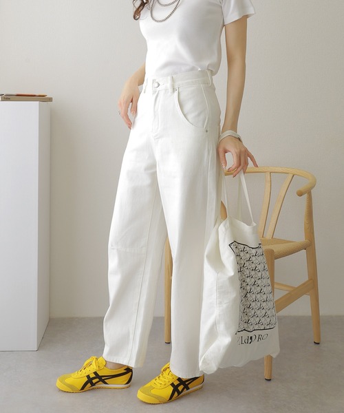 LAULEN（ローレン）の「high waist cocoon denim pants /ハイウエスト コクーン ワイド デニム パンツ（デニムパンツ・レディース・ホワイト・S/M）」の3枚目の写真