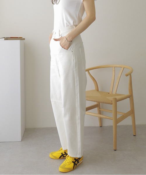 LAULEN（ローレン）の「high waist cocoon denim pants /ハイウエスト コクーン ワイド デニム パンツ（デニムパンツ・レディース・ホワイト・S/M）」の4枚目の写真