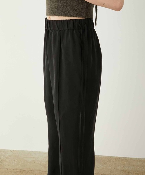 LA PEAU DE GEM（ラポドゥジェム）の「【LA PEAU DE GEM】cupra semi flare pants/キュプラセミフレアパンツ（その他パンツ・レディース・バーガンディー/ホワイト/ブラック・1/2）」の14枚目の写真