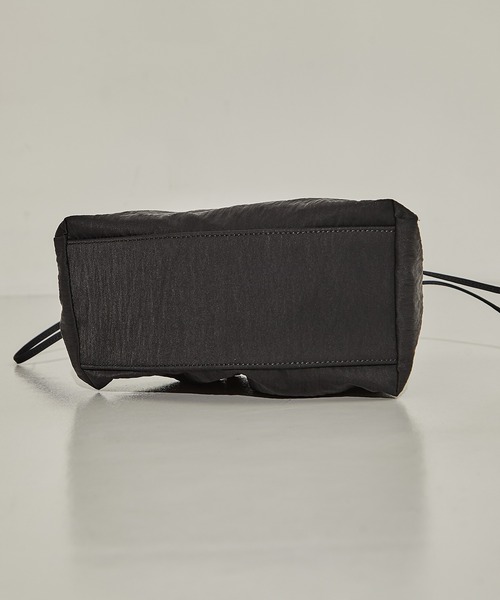 MARY AL TERNA(メアリオルターナ)の「【MARY AL TERNA/メアリオルターナ】MINI HAND BAG/ナイロンハンドバッグ(ハンドバッグ・レディース・ホワイト/ブラック・FREE)」の14枚目の写真