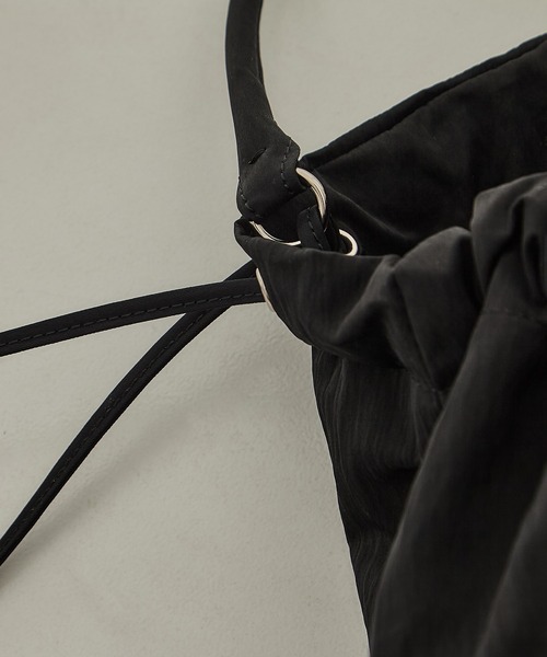 MARY AL TERNA(メアリオルターナ)の「【MARY AL TERNA/メアリオルターナ】MINI HAND BAG/ナイロンハンドバッグ(ハンドバッグ・レディース・ホワイト/ブラック・FREE)」の17枚目の写真