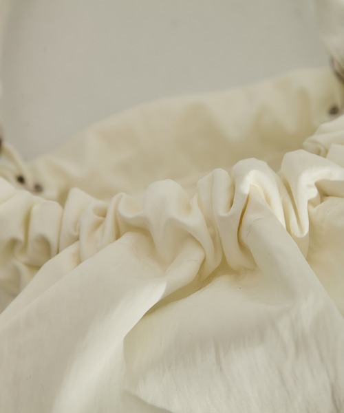 MARY AL TERNA(メアリオルターナ)の「【MARY AL TERNA/メアリオルターナ】MINI HAND BAG/ナイロンハンドバッグ(ハンドバッグ・レディース・ホワイト/ブラック・FREE)」の8枚目の写真