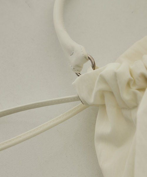 MARY AL TERNA(メアリオルターナ)の「【MARY AL TERNA/メアリオルターナ】MINI HAND BAG/ナイロンハンドバッグ(ハンドバッグ・レディース・ホワイト/ブラック・FREE)」の9枚目の写真