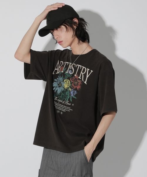 Anui（アニュイ）の「【UNISEX/2サイズ展開】ダークフラワーTシャツ（Tシャツ/カットソー・レディース・オートミール/ブラック・MEDIUM/LARGE）」の7枚目の写真