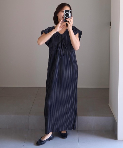 KOBE LETTUCE（コウベレタス）の「[ yuiさんコラボ ]前後2way半袖プリーツワンピース（ワンピース・レディース・ブラウン/ミント/ベージュ/ブラック・M/PM）」の7枚目の写真