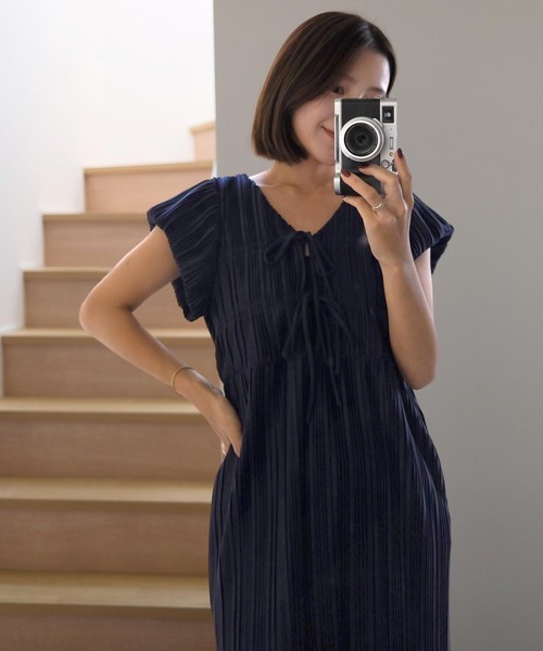 KOBE LETTUCE（コウベレタス）の「[ yuiさんコラボ ]前後2way半袖プリーツワンピース（ワンピース・レディース・ブラウン/ミント/ベージュ/ブラック・M/PM）」の9枚目の写真